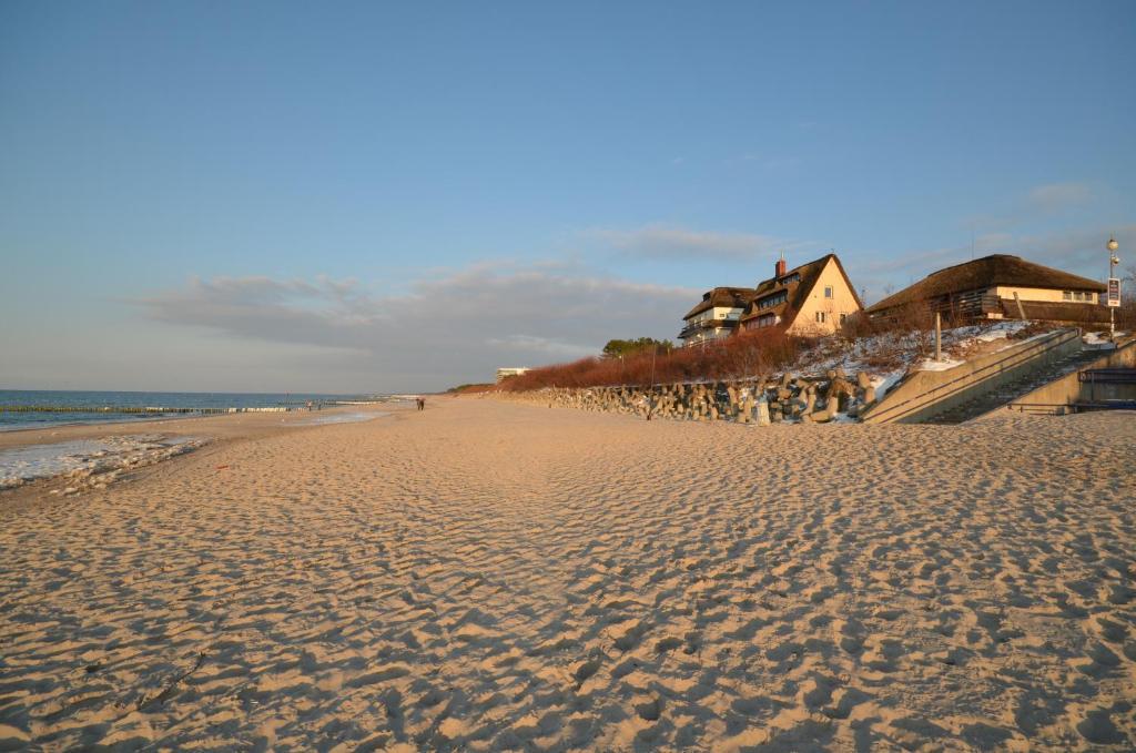 Baltivia Sea Resort Мєлно Екстер'єр фото